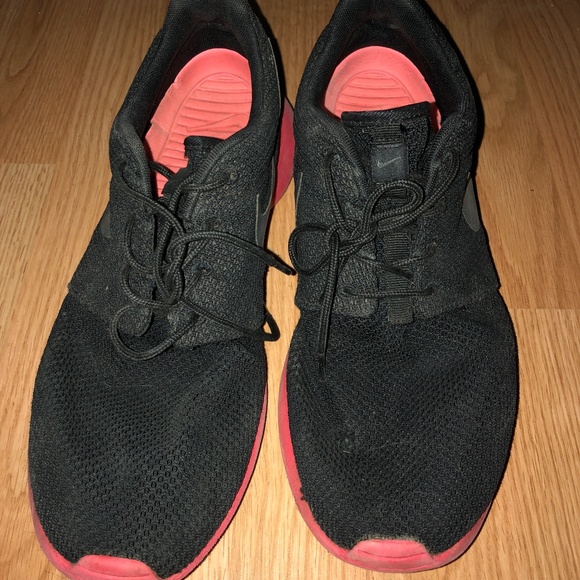 Used Nike Roshe size 10 - Picture 1 of 6